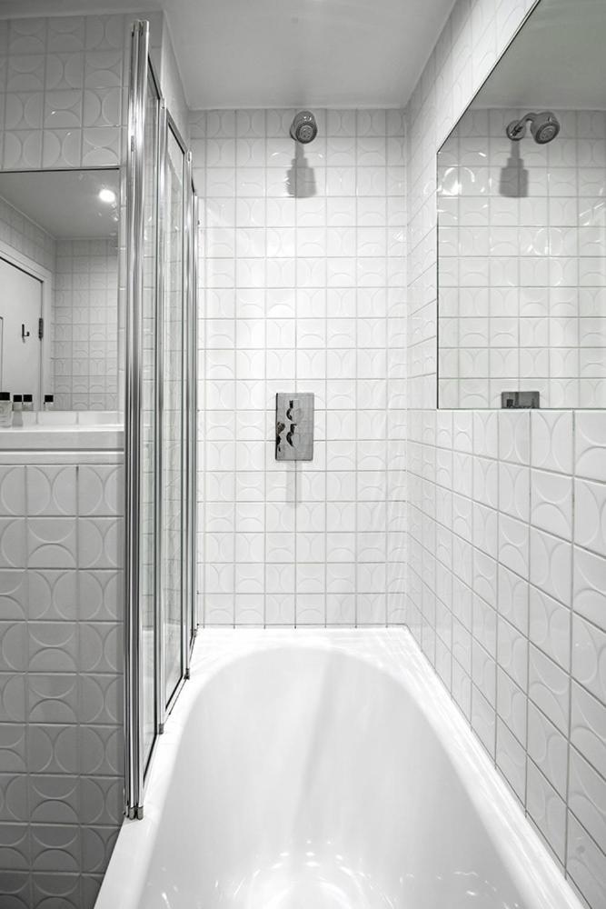 The Whitechapel Hotel London Bagian luar foto