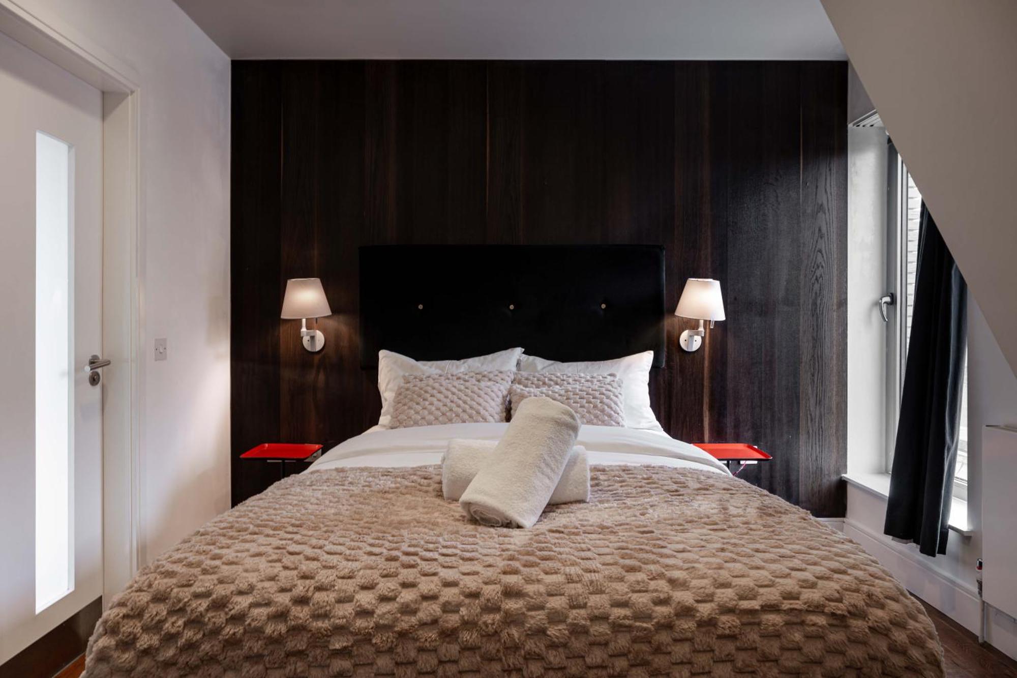 The Whitechapel Hotel London Bagian luar foto