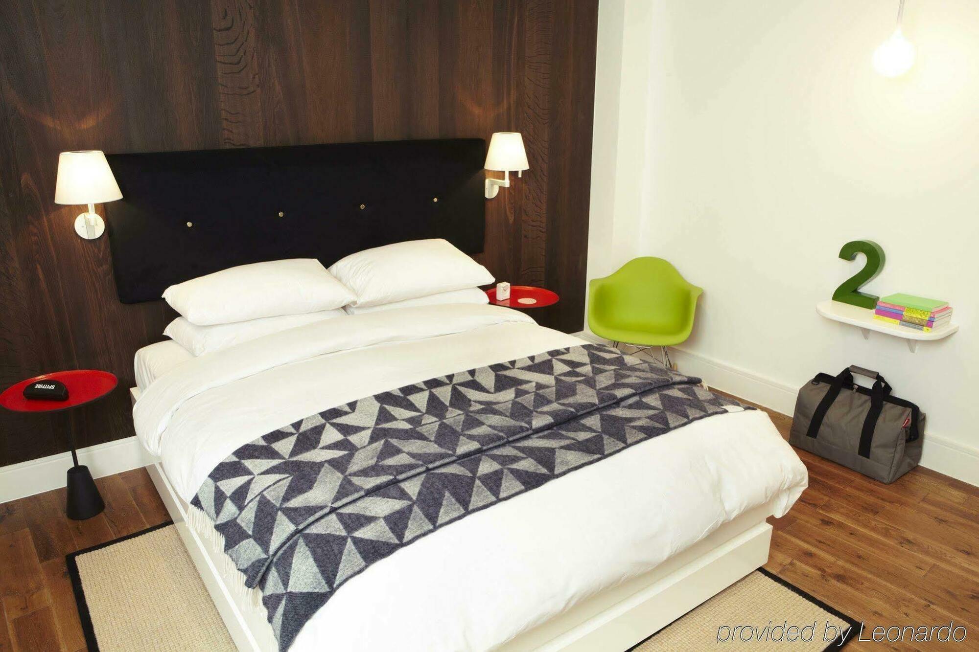 The Whitechapel Hotel London Bagian luar foto