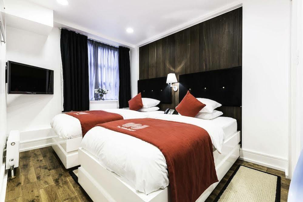 The Whitechapel Hotel London Bagian luar foto